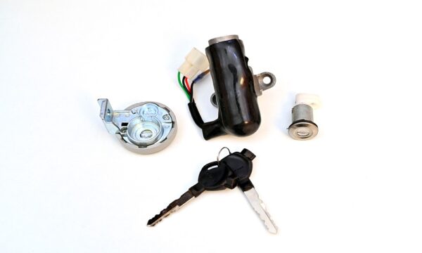 Deutsche Ignition lock kit for Hero Maestro (Set of 2) Consisting of Ignition Cum Steering Lock & (With Magnetic Shutter) & Seat Lock